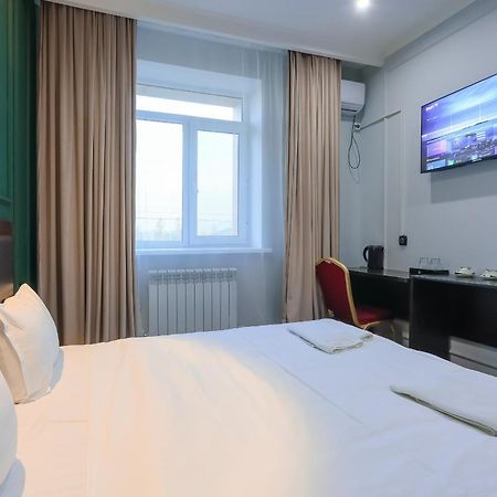 Hotel Vivaldis Almaty Eksteriør billede
