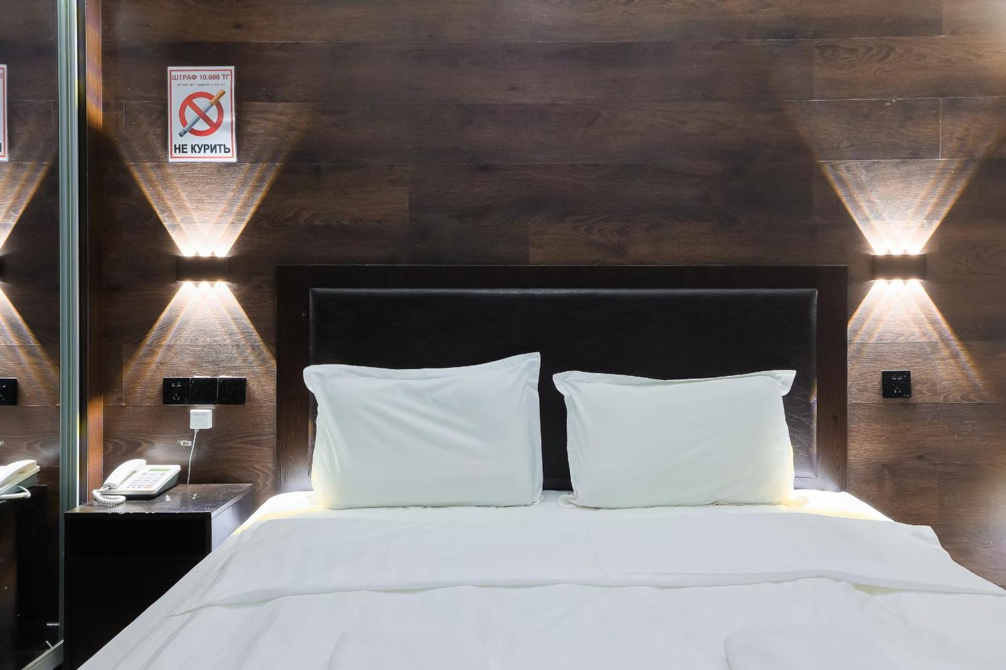Hotel Vivaldis Almaty Eksteriør billede