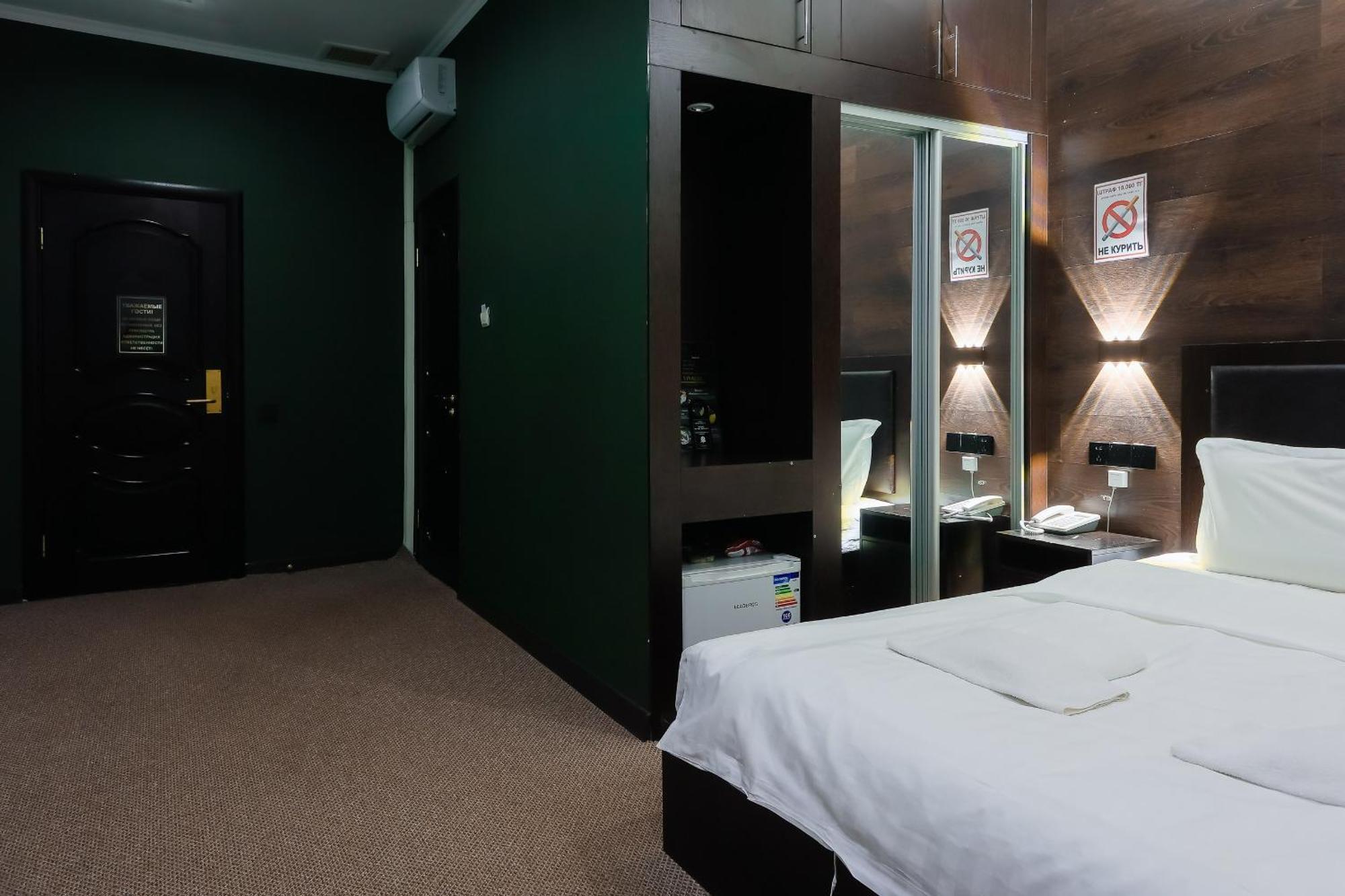 Hotel Vivaldis Almaty Eksteriør billede