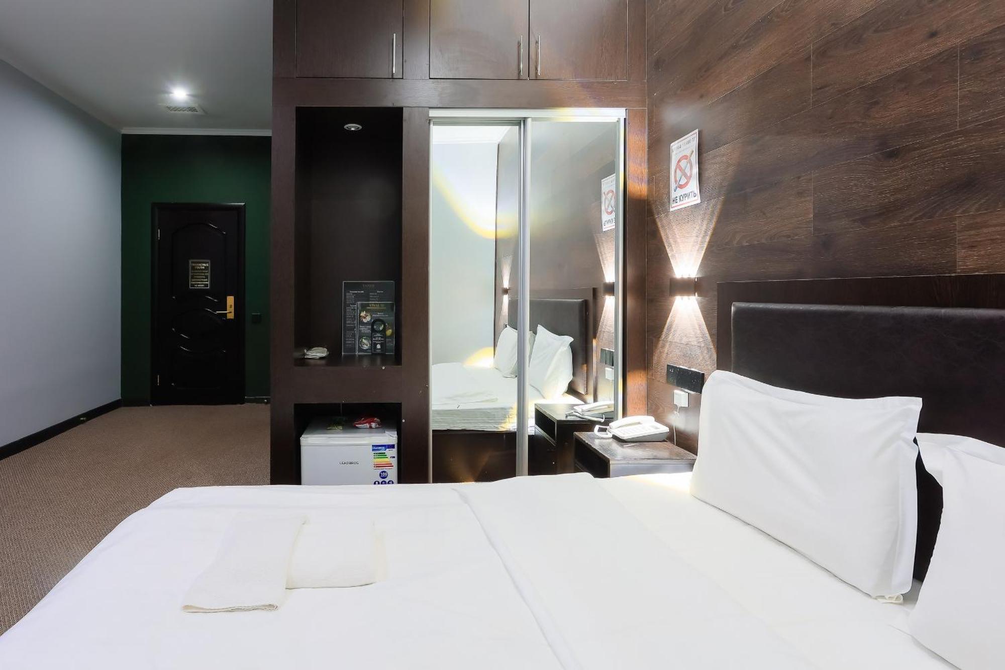 Hotel Vivaldis Almaty Eksteriør billede